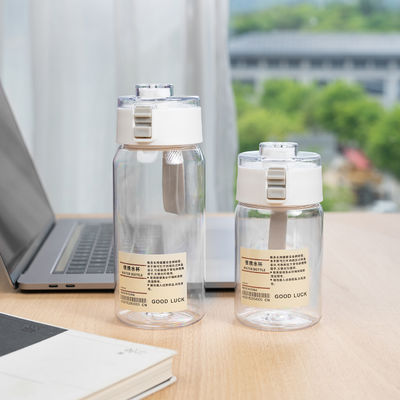 Toepasselijk voor volwassenen Transparante plastic waterfles met aangepast materiaal