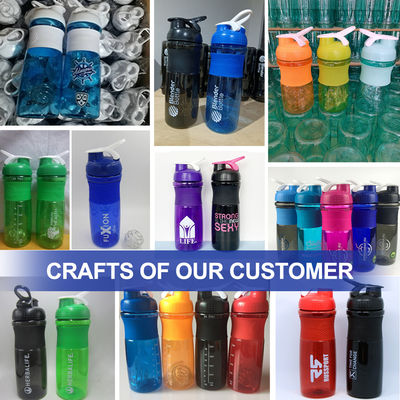 Roestvrijstalen bal Draagbare BPA-vrije fitnessruimte Plastic Protein Shaker Fles voor sporten