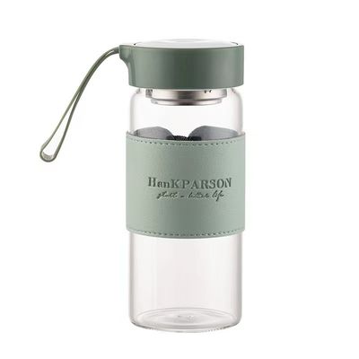 480 ml aangepaste borosilicaat glas waterfles met lederen mouw en thee-infuser