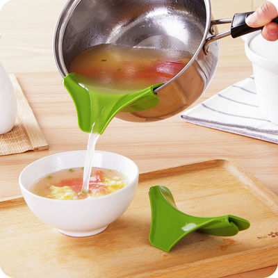 Keukengadgets Silicone anti-vervuiling lekpot met ronde mond rand deflector 20g