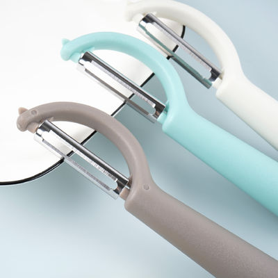 Goede greep Draaiblaad Groentenpeeler voor perfect geschilde groenten en fruit 38g