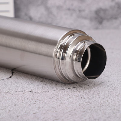 Geniet van warme of koude dranken overal met onze Amerikaanse stijl triple wand thermosfles