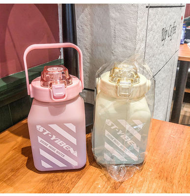 Back to School Essential Geïsoleerde Waterfles met tijdmerker en stro