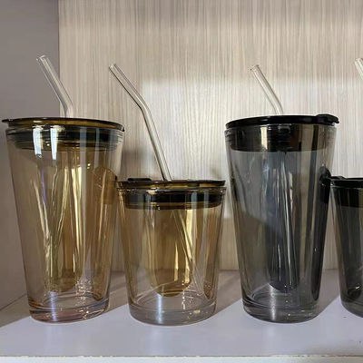 Koffiemokjes Draagbare vrouwelijke begeleiding Koud melk thee glas met handvat en rieten deksel