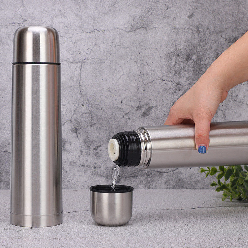 Geniet van warme of koude dranken overal met onze Amerikaanse stijl triple wand thermosfles