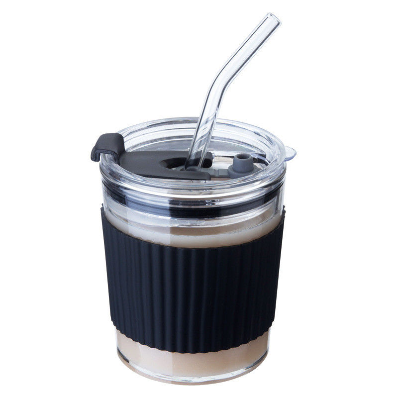 Koffiemokjes Draagbare vrouwelijke begeleiding Koud melk thee glas met handvat en rieten deksel